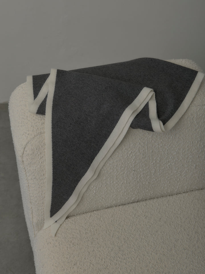 配色スカーフ付きニットトップス