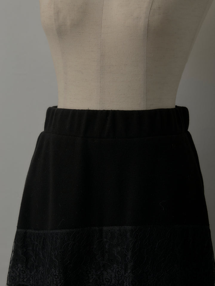 レースデザインフレアスカート