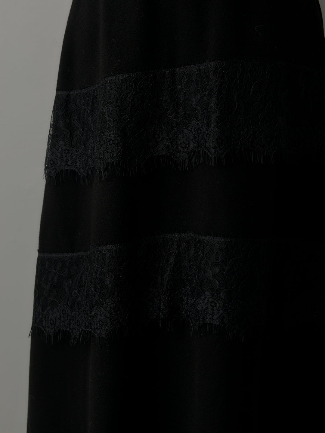 レースデザインフレアスカート