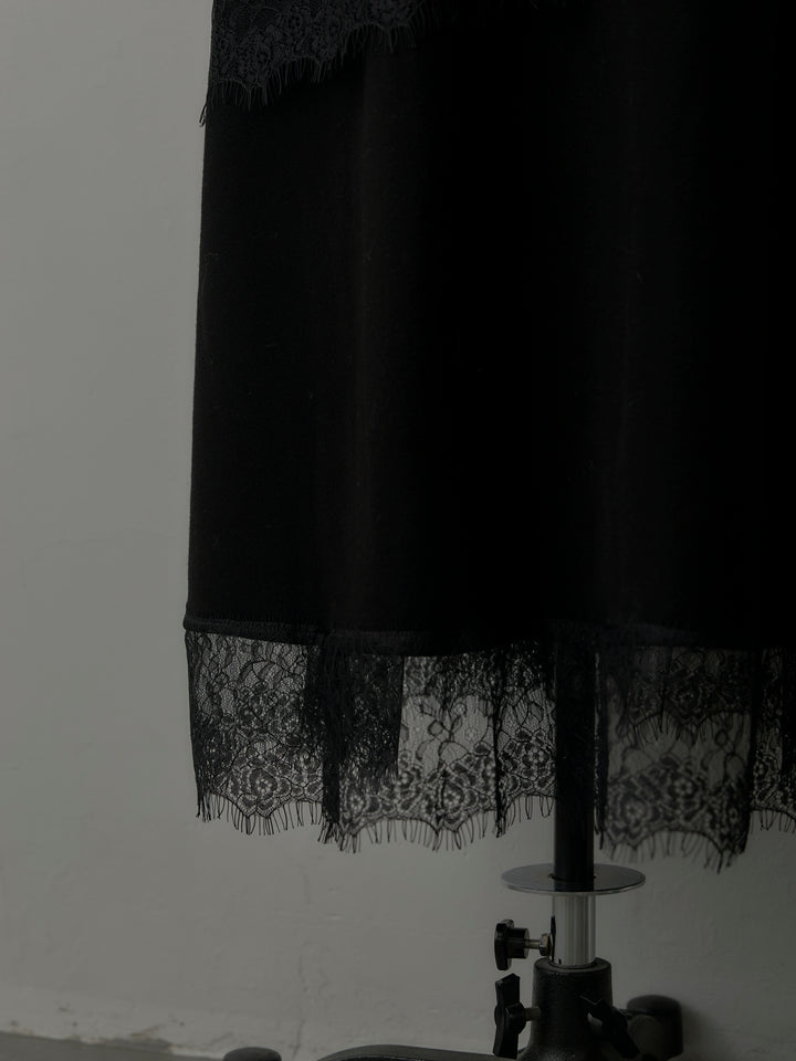 レースデザインフレアスカート