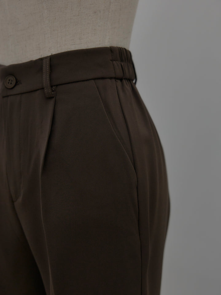 ベーシックテーパードパンツ