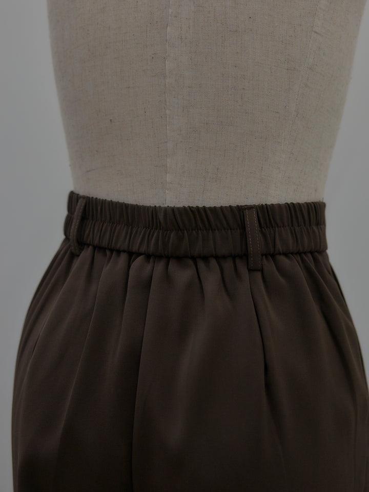 ベーシックテーパードパンツ