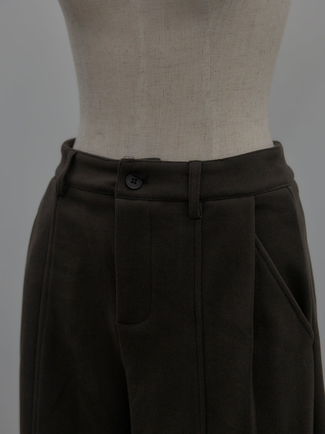 裏起毛センターシームタックワイドパンツ