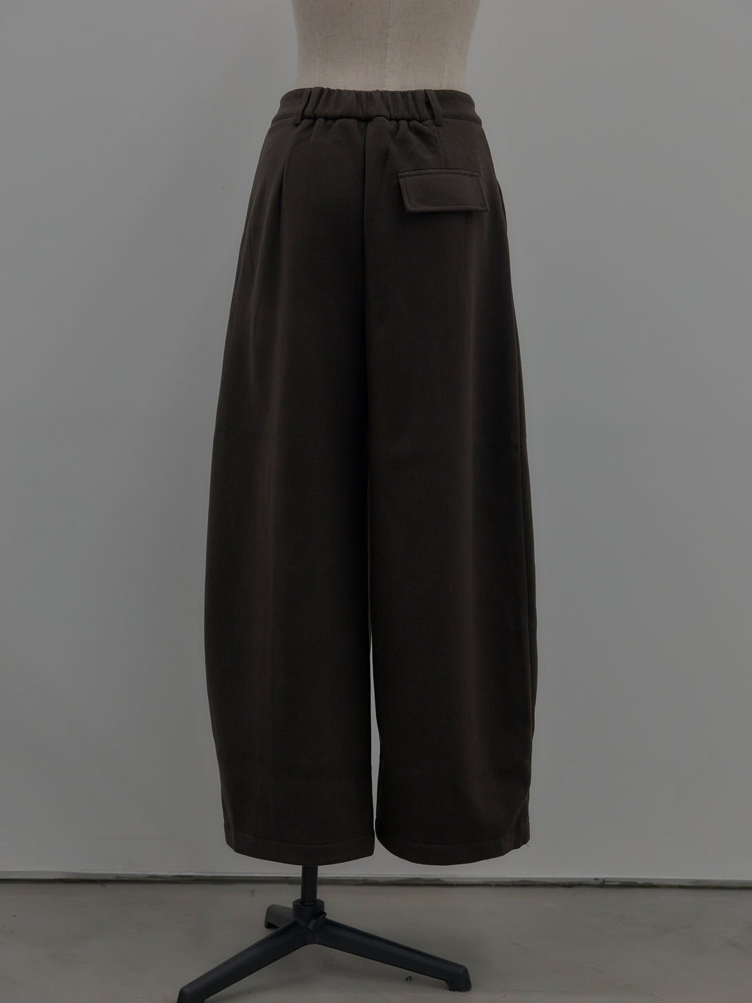 裏起毛センターシームタックワイドパンツ