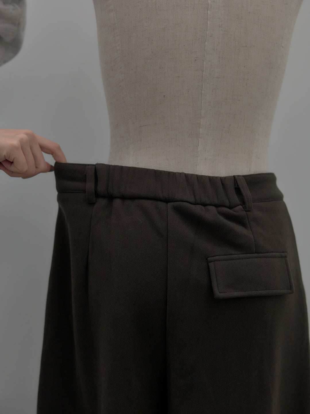 裏起毛センターシームタックワイドパンツ