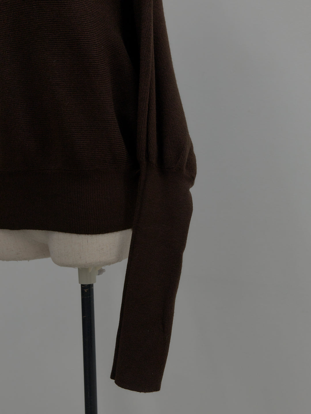 ドルマンハイネックニットトップス