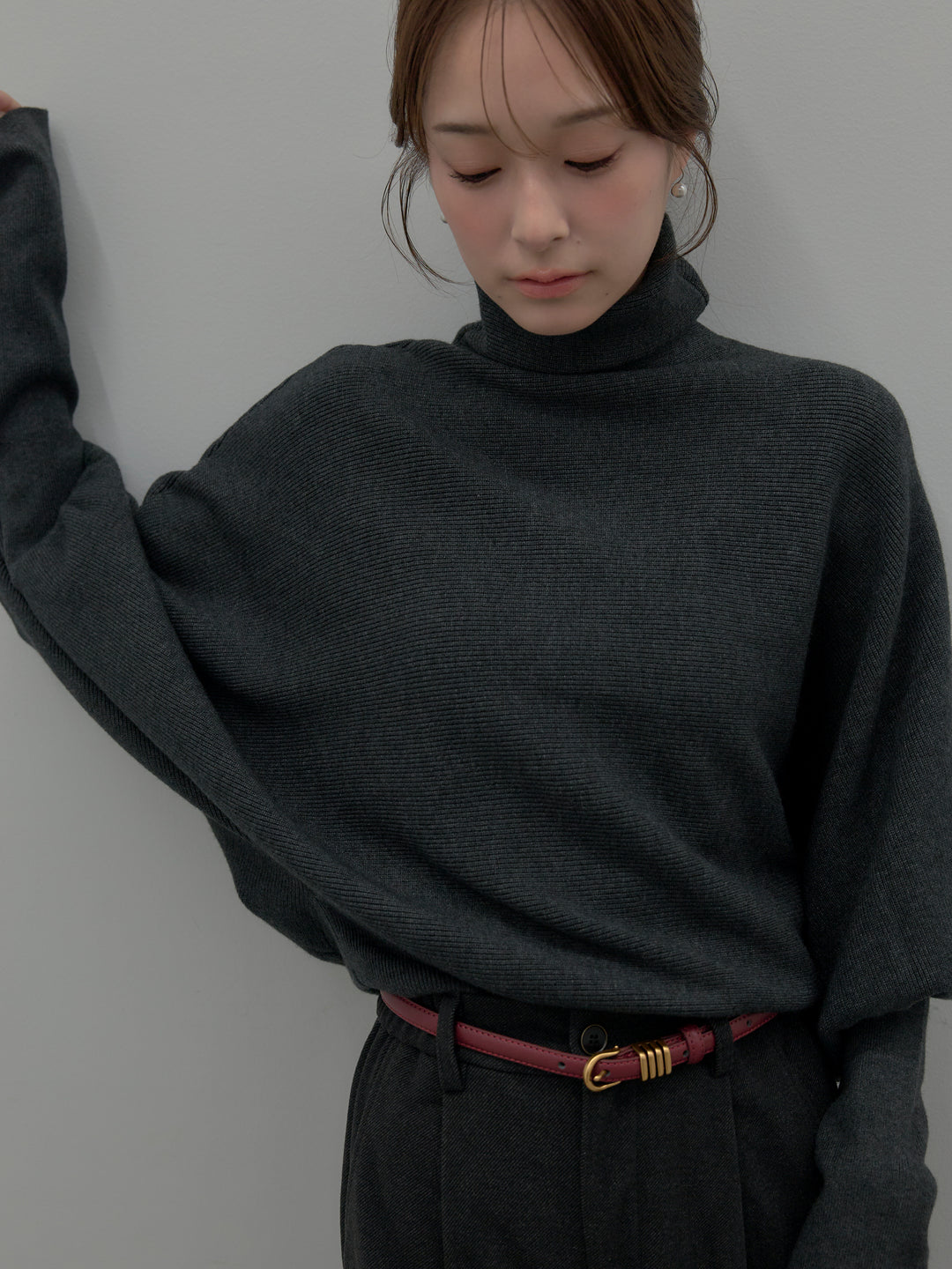 ドルマンハイネックニットトップス