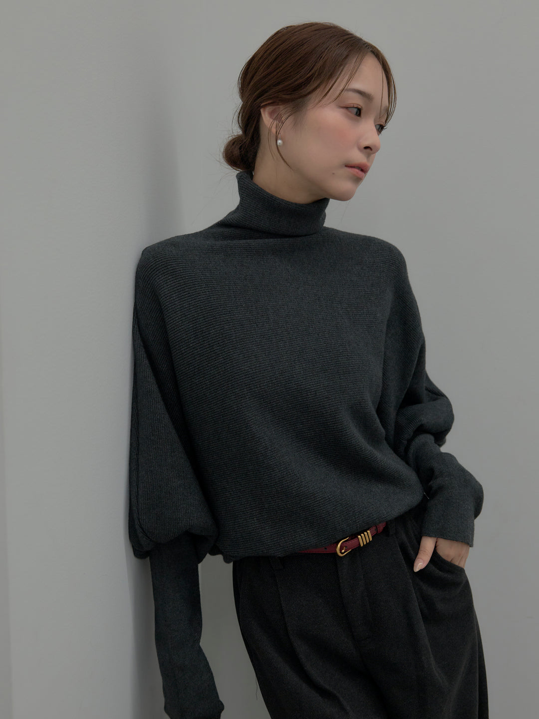 ドルマンハイネックニットトップス