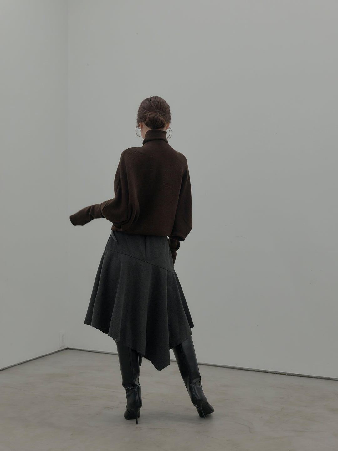 ミディ丈アシンメトリーフレアスカート