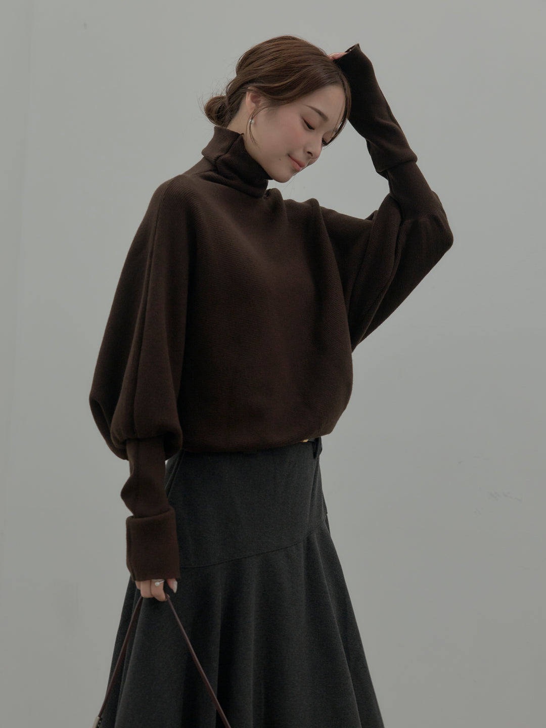 【SET】ドルマンハイネックニットトップス+ミディ丈アシンメトリーフレアスカート(2set)