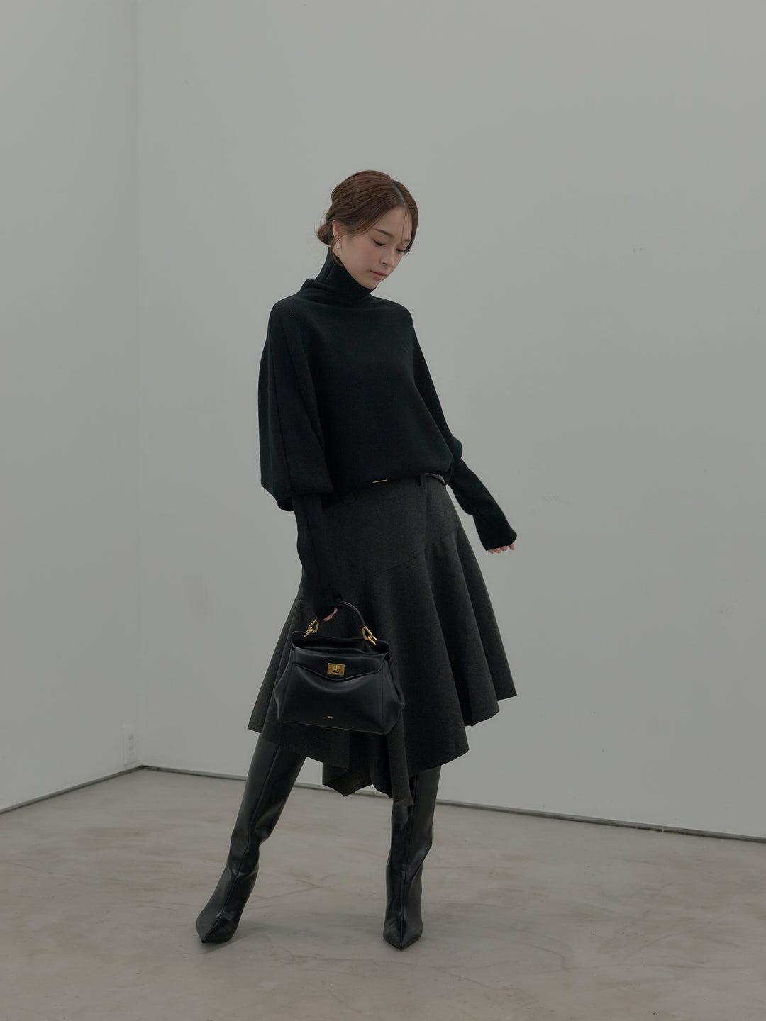 ミディ丈アシンメトリーフレアスカート