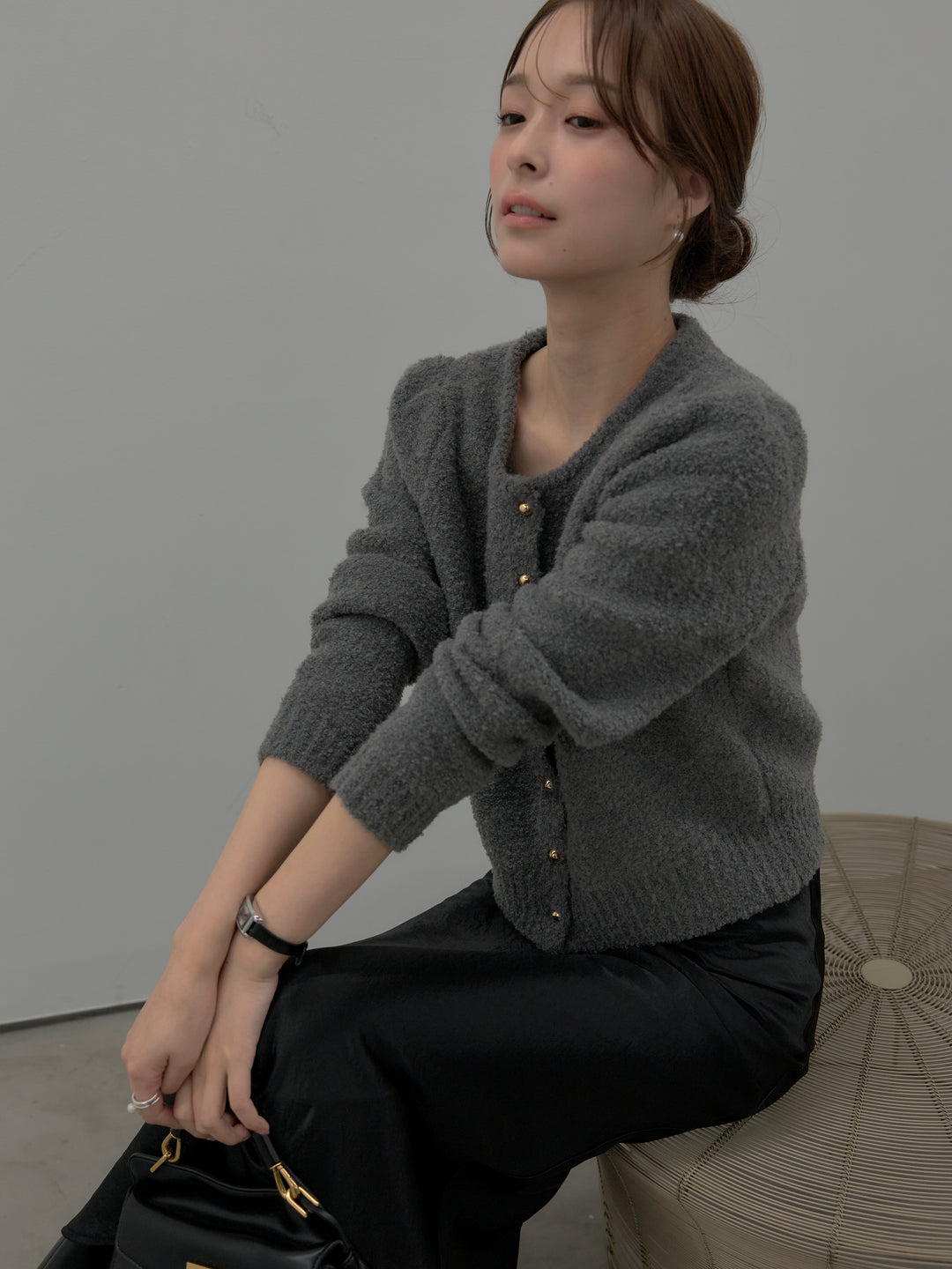 【SET】プードルニットパフスリーブカーディガン+ナローAラインサテンスカート(2set)