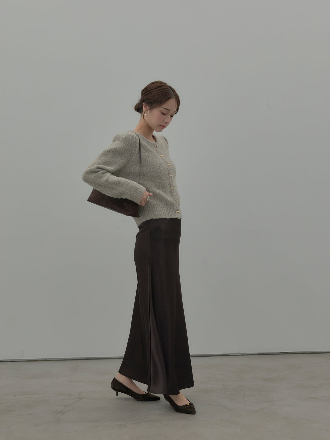 【SET】プードルニットパフスリーブカーディガン+ナローAラインサテンスカート(2set)