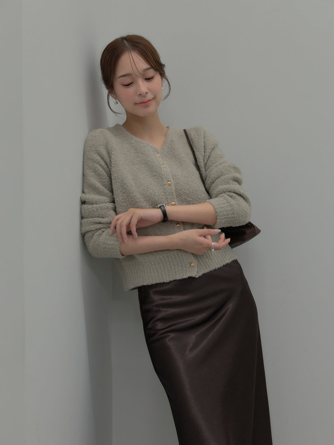 【SET】プードルニットパフスリーブカーディガン+ナローAラインサテンスカート(2set)