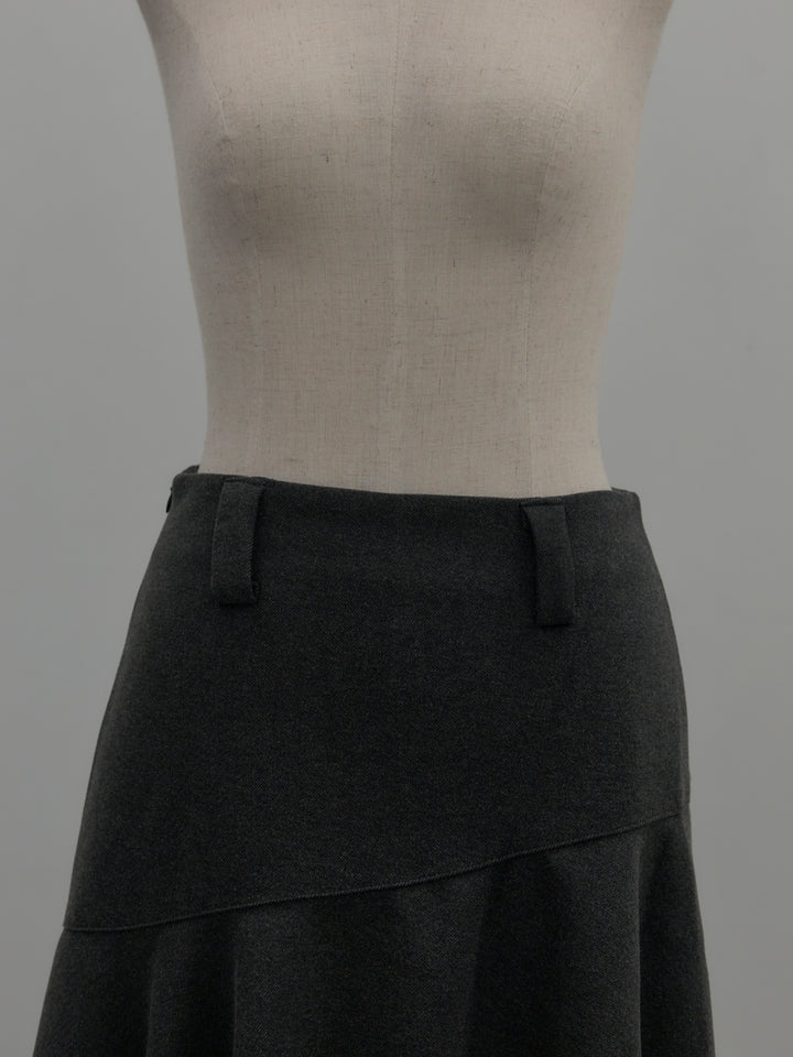 ミディ丈アシンメトリーフレアスカート