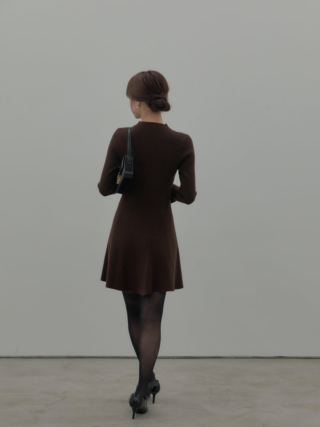 プチネックリブニットフレアミニワンピース