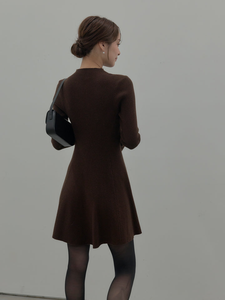 プチネックリブニットフレアミニワンピース