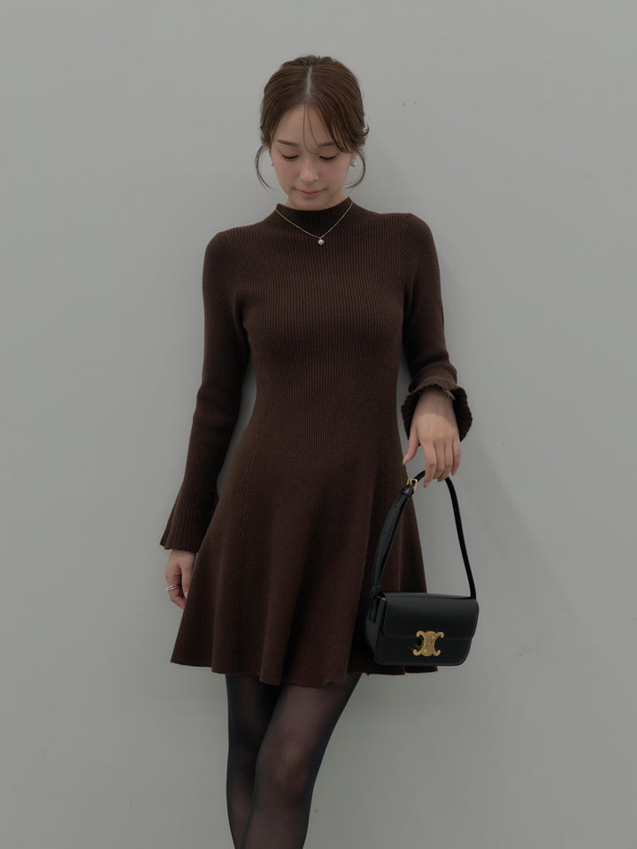 プチネックリブニットフレアミニワンピース