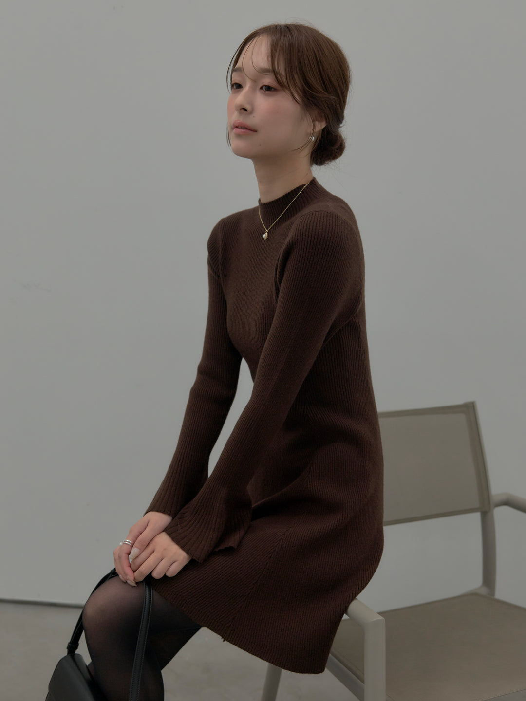 プチネックリブニットフレアミニワンピース