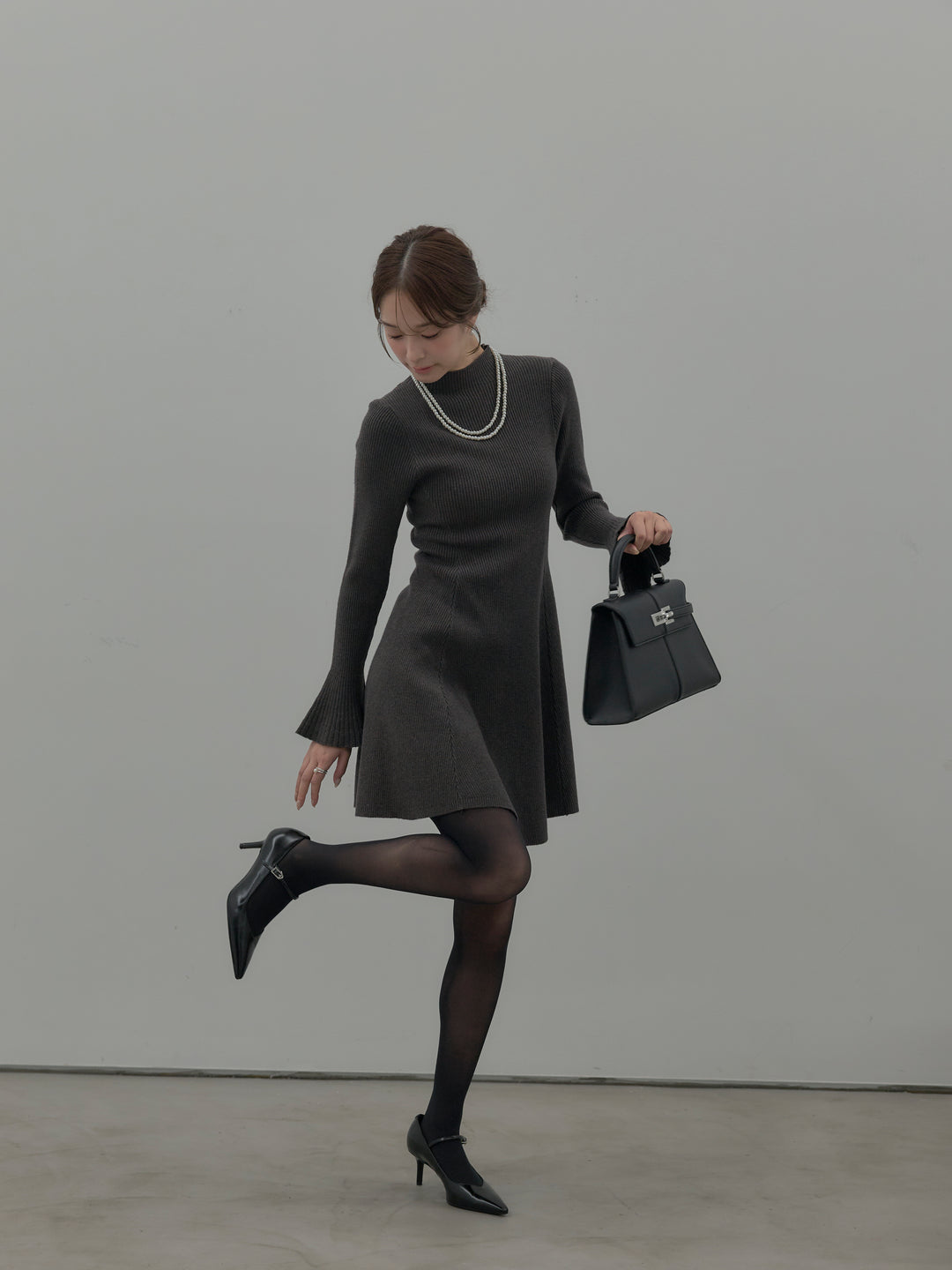 プチネックリブニットフレアミニワンピース