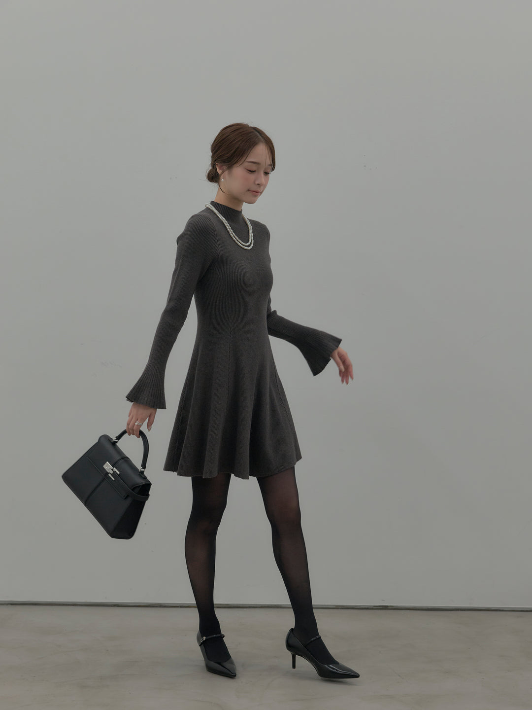 プチネックリブニットフレアミニワンピース