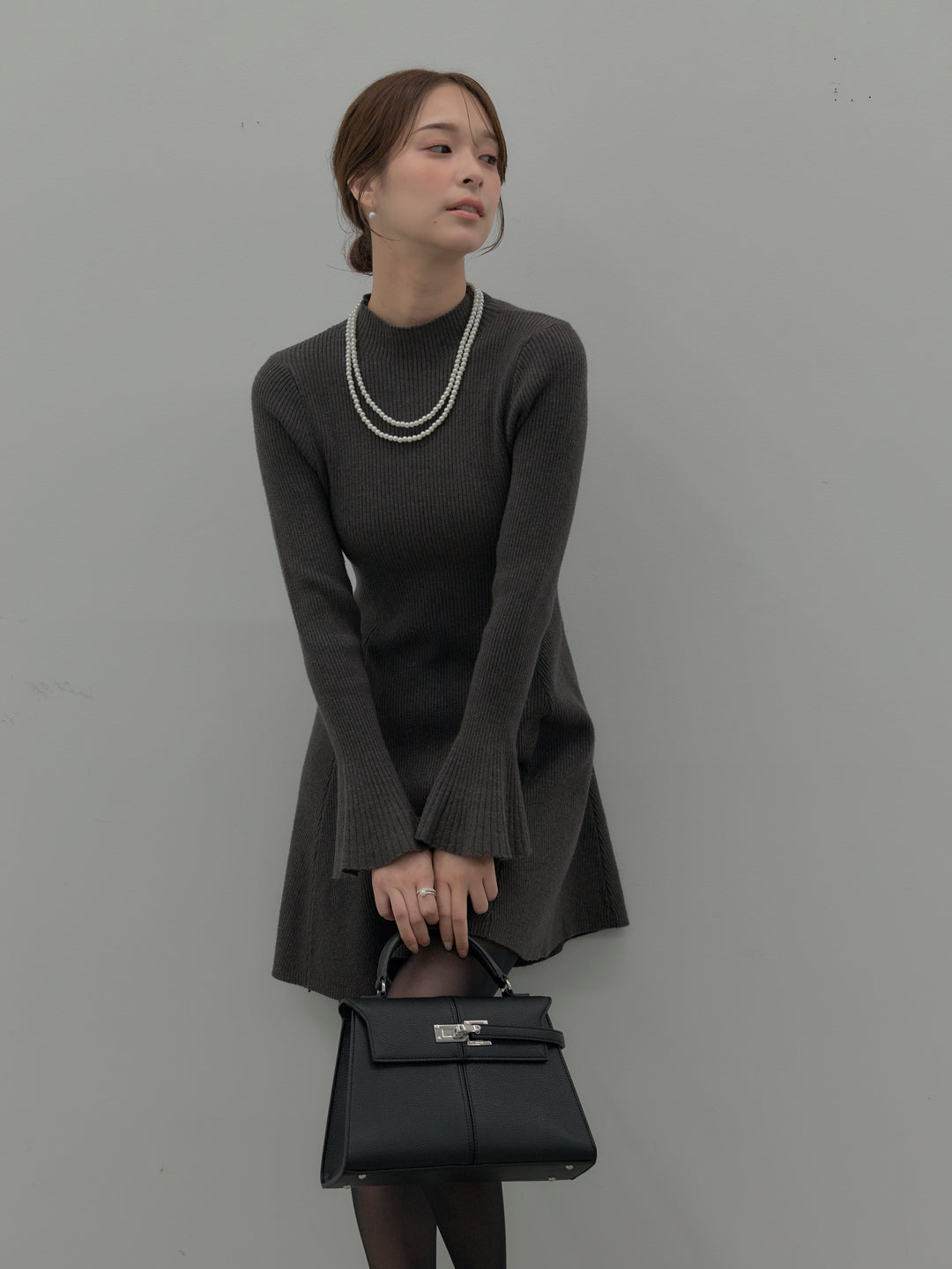 プチネックリブニットフレアミニワンピース