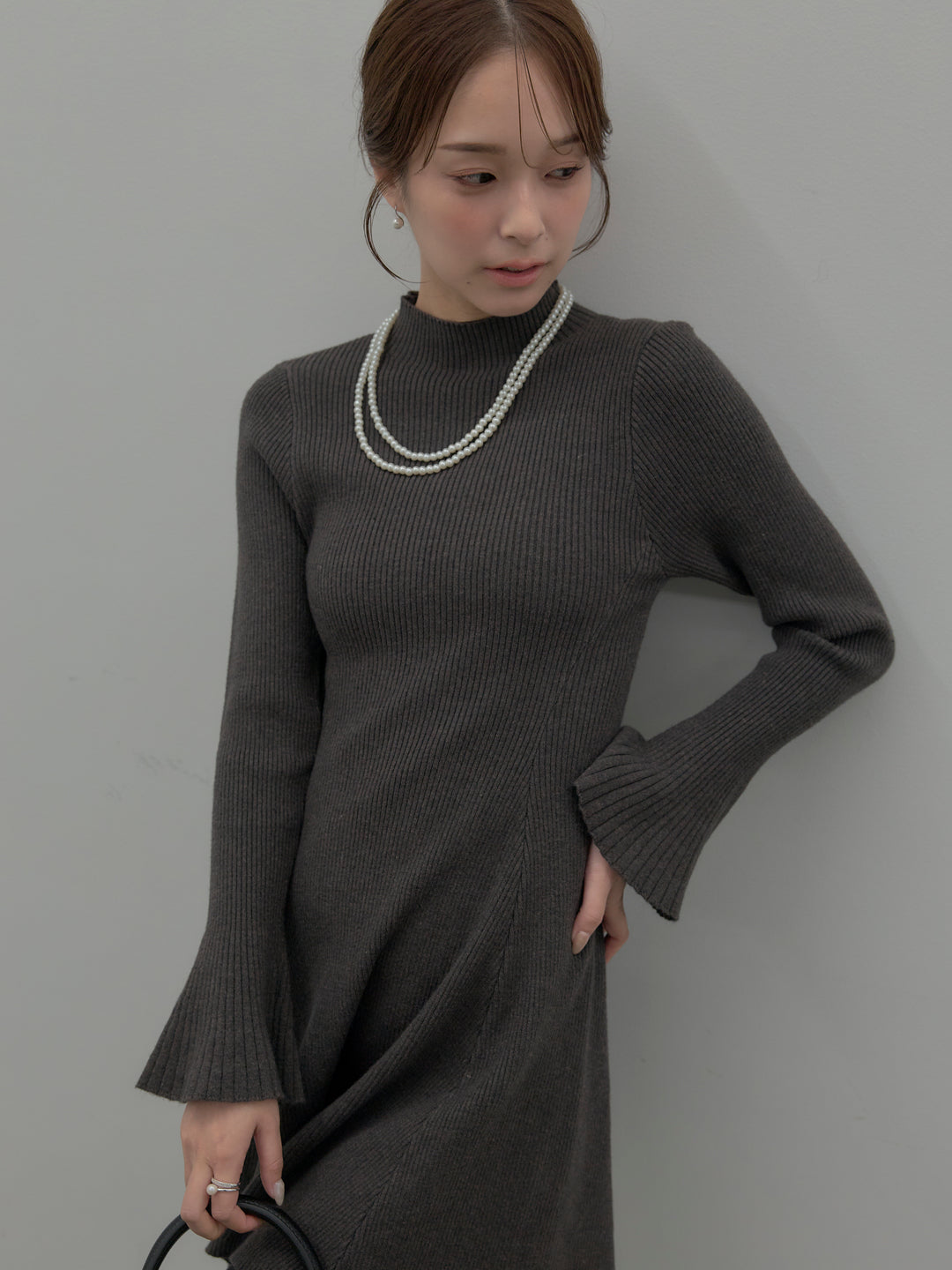プチネックリブニットフレアミニワンピース