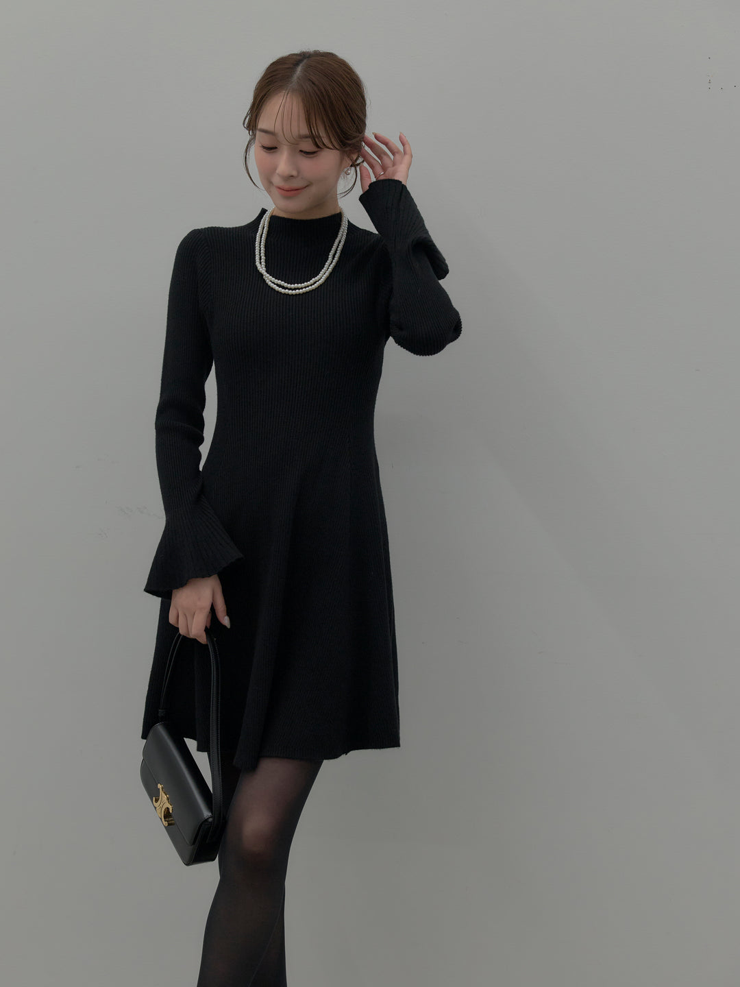 プチネックリブニットフレアミニワンピース