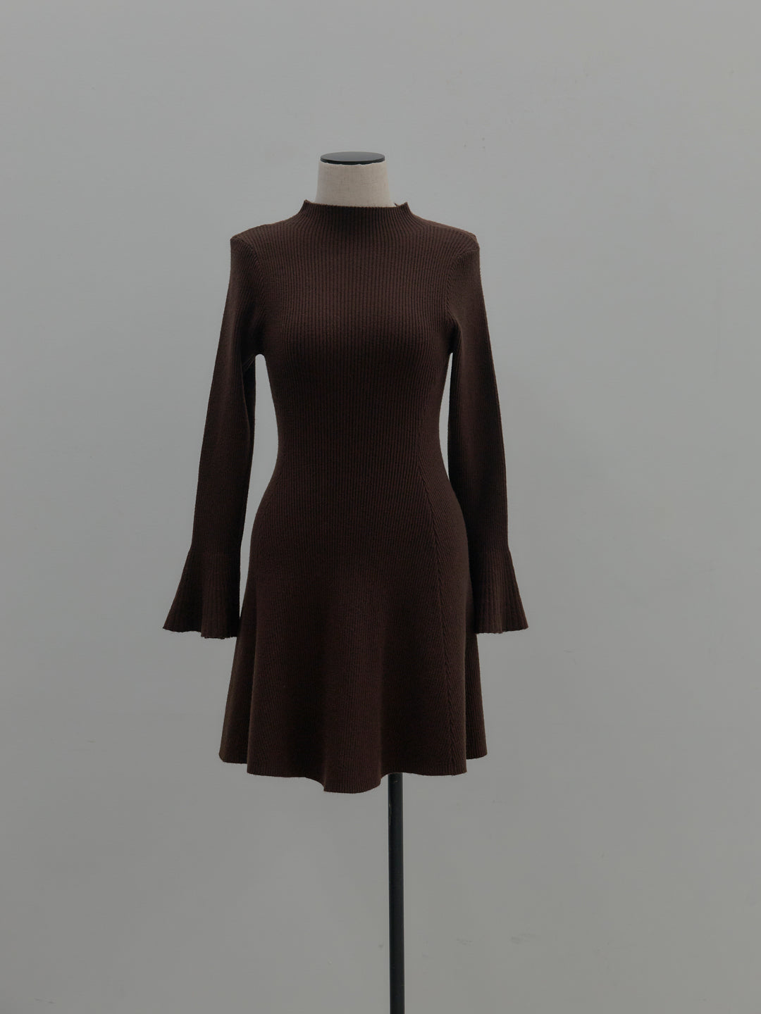 プチネックリブニットフレアミニワンピース