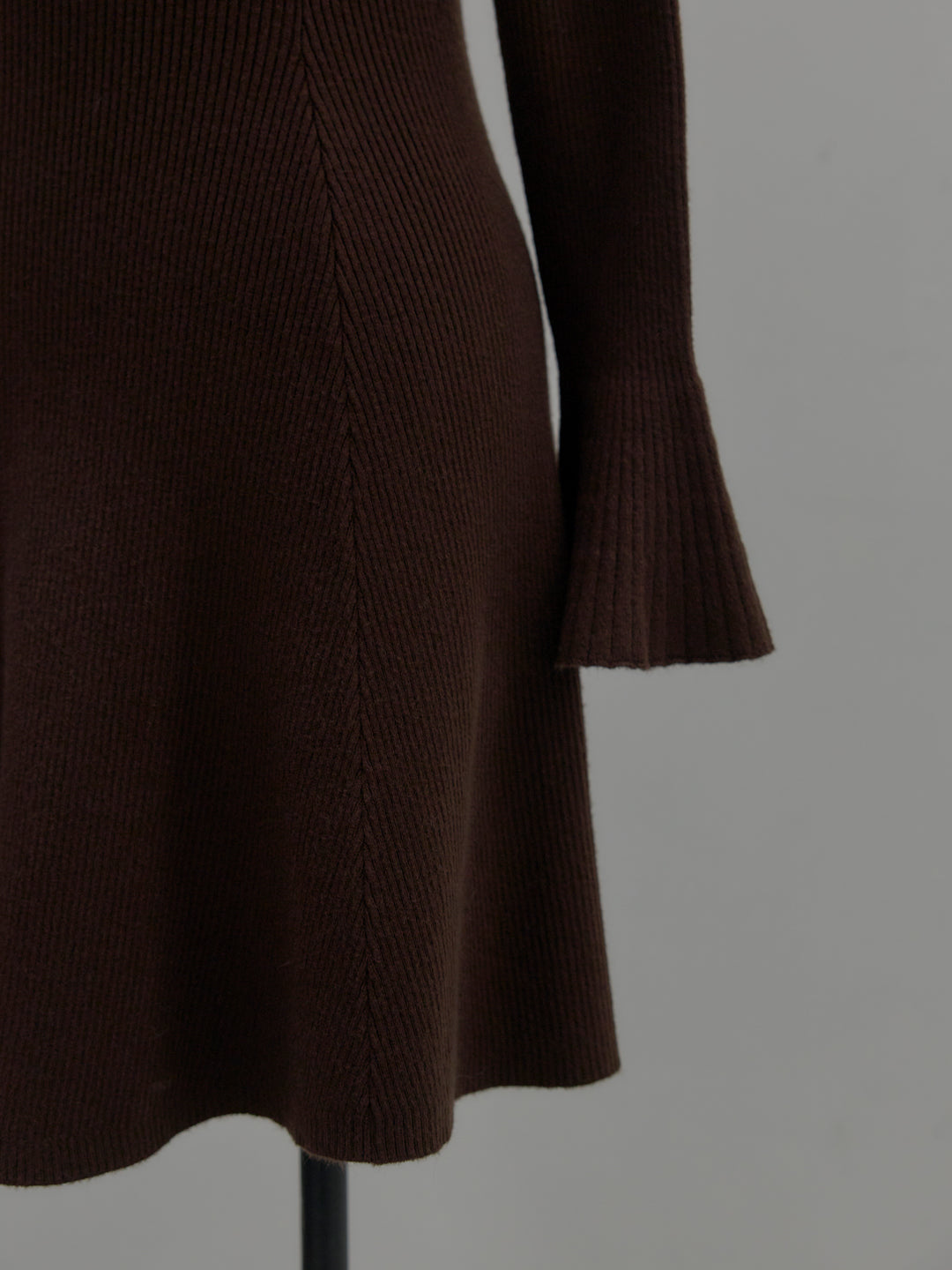 プチネックリブニットフレアミニワンピース