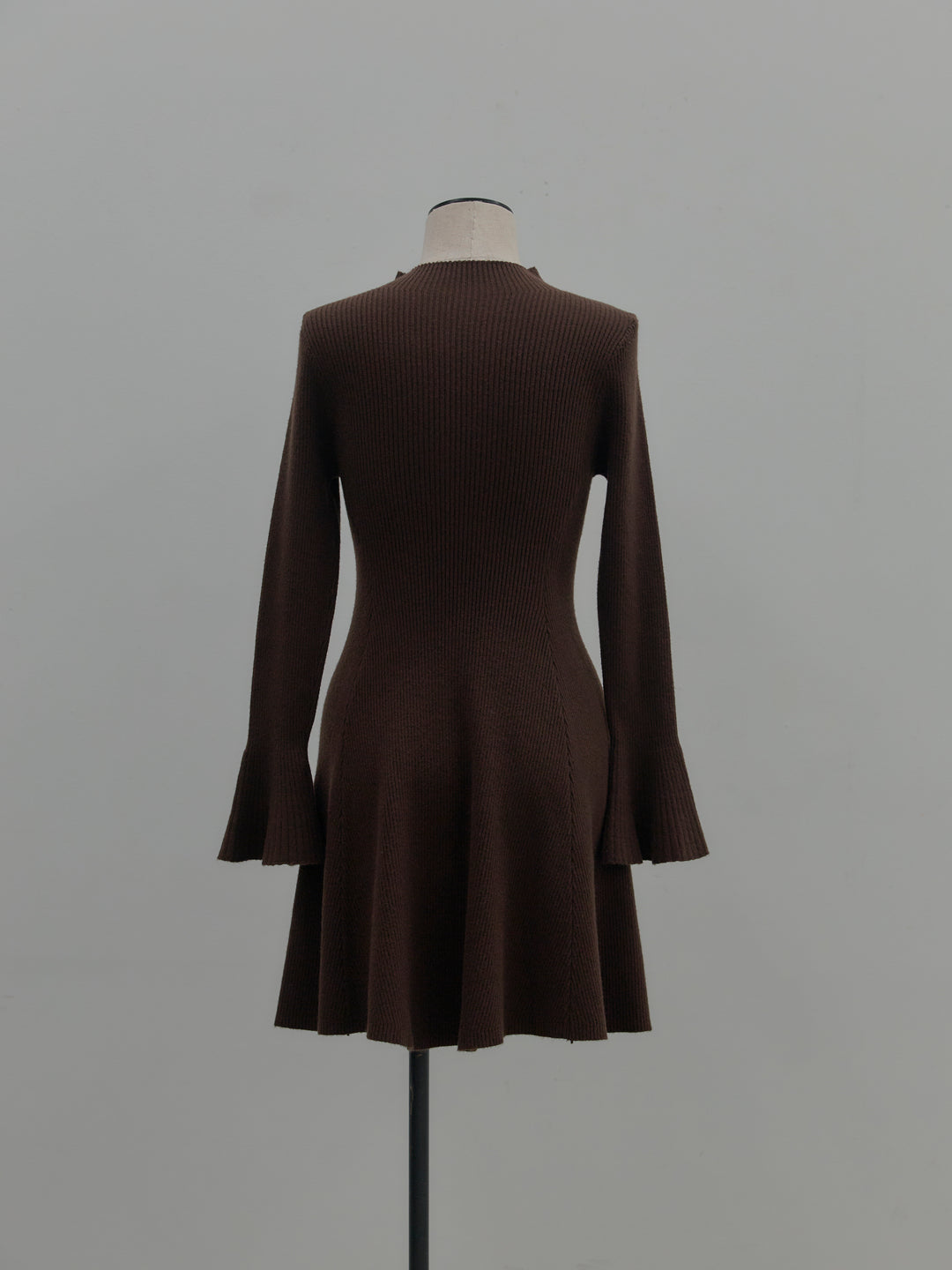 プチネックリブニットフレアミニワンピース