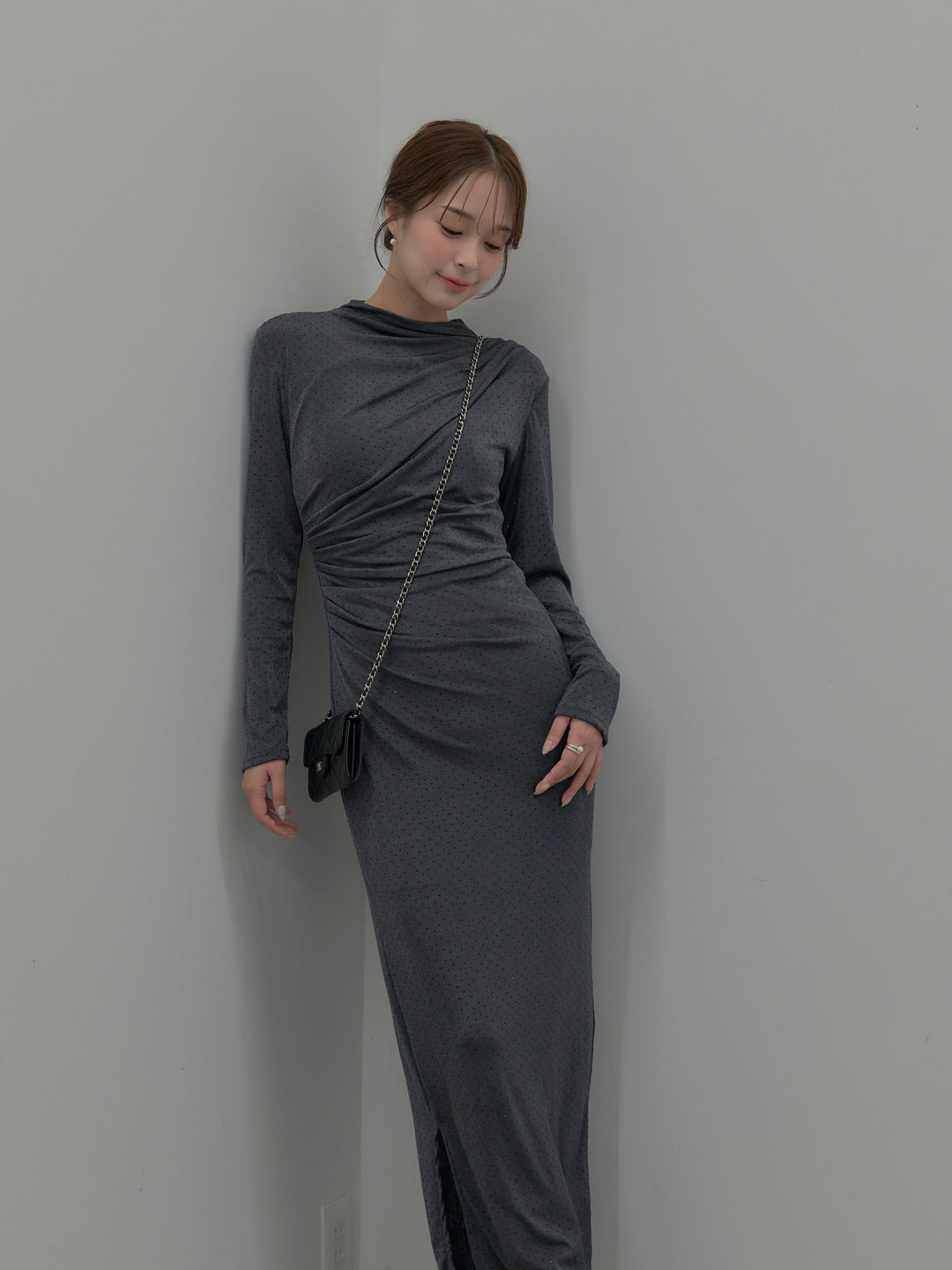 【SET】グリッターストーンドレープデザインロングドレス+モヘアライクオーバーニットカーディガン(2set)