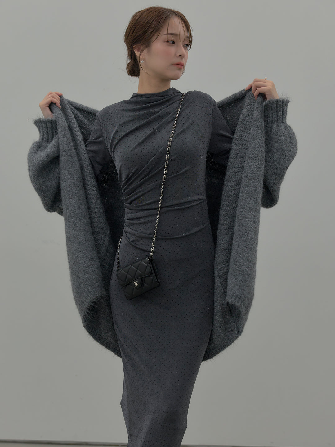 【SET】グリッターストーンドレープデザインロングドレス+モヘアライクオーバーニットカーディガン(2set)