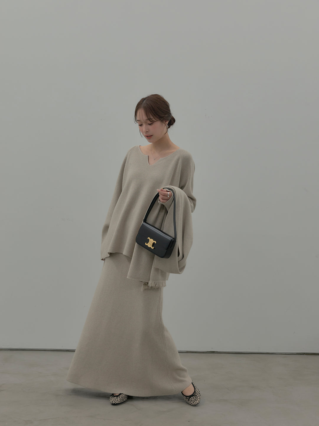 ミルキータッチキーネックニットSET UP(ストール付き)