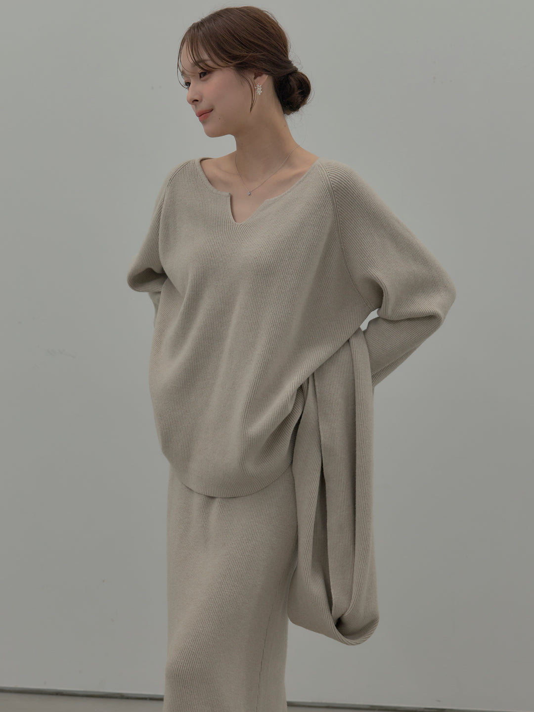 ミルキータッチキーネックニットSET UP(ストール付き)