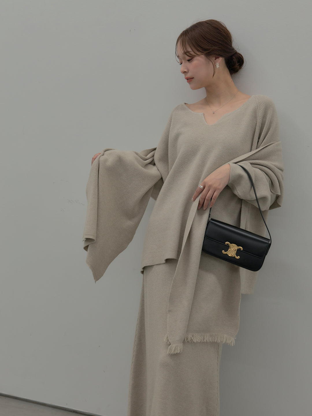 ミルキータッチキーネックニットSET UP(ストール付き)