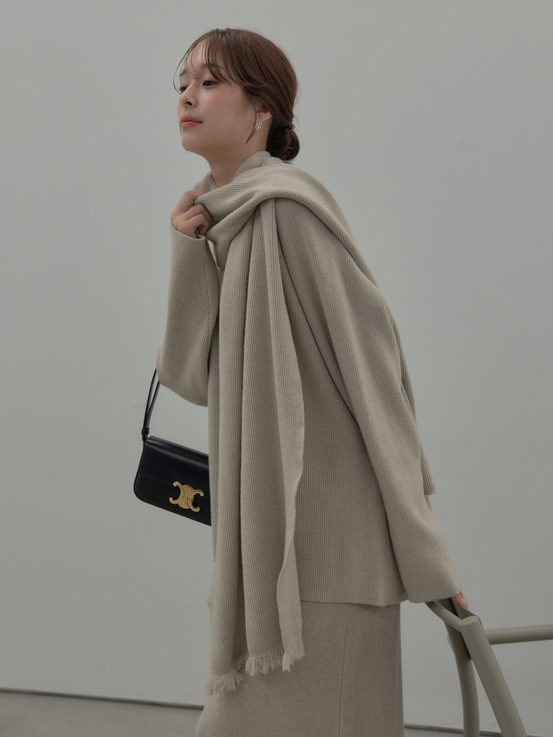 ミルキータッチキーネックニットSET UP(ストール付き)