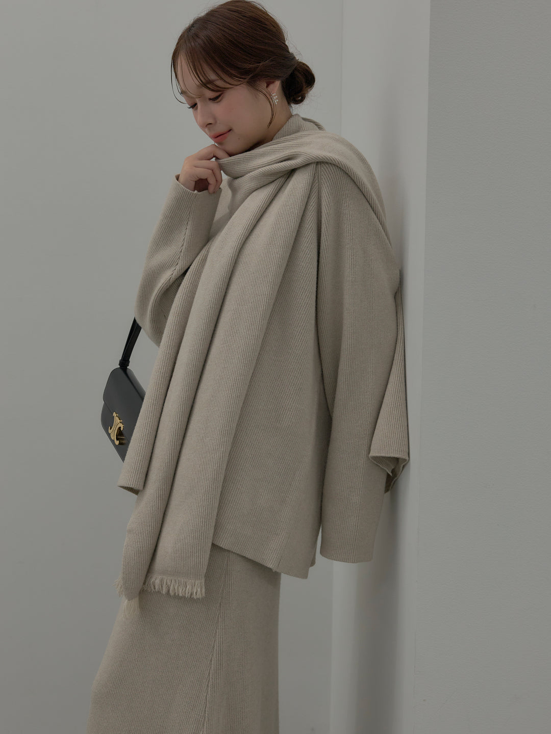 ミルキータッチキーネックニットSET UP(ストール付き)