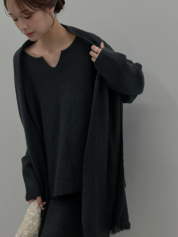 【Luxe series】ミルキータッチキーネックニットトップス&ミルキータッチソフトフレアスカートSET UP(ストール付き)