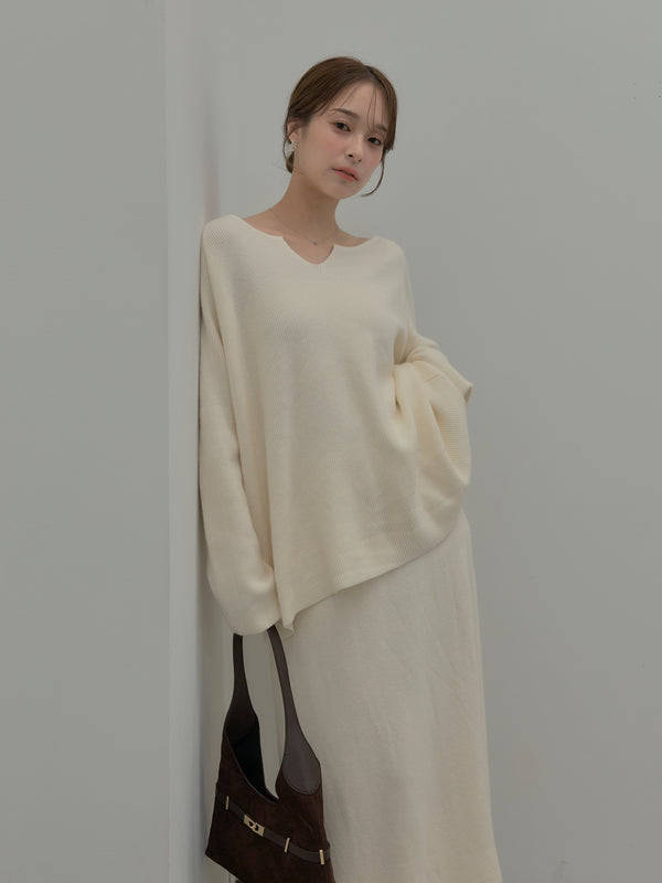 【Luxe series】ミルキータッチキーネックニットトップス&ミルキータッチソフトフレアスカートSET UP(ストール付き)