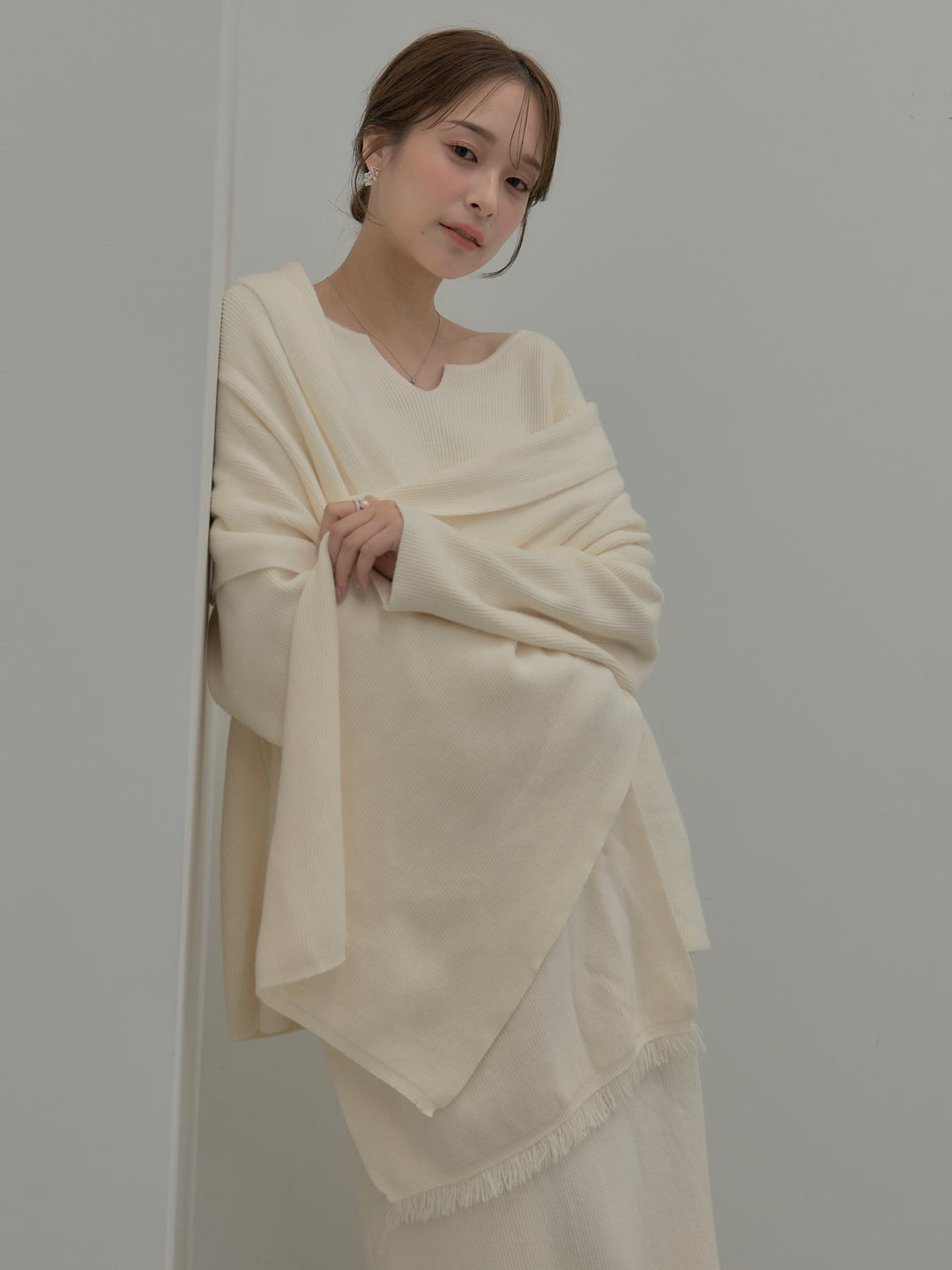 ミルキータッチキーネックニットSET UP(ストール付き)
