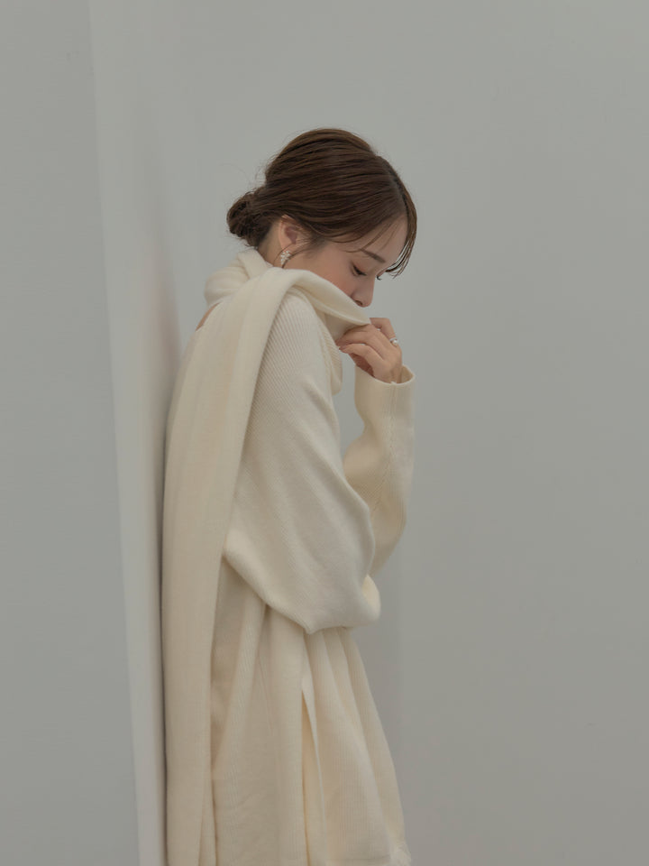 ミルキータッチキーネックニットSET UP(ストール付き)