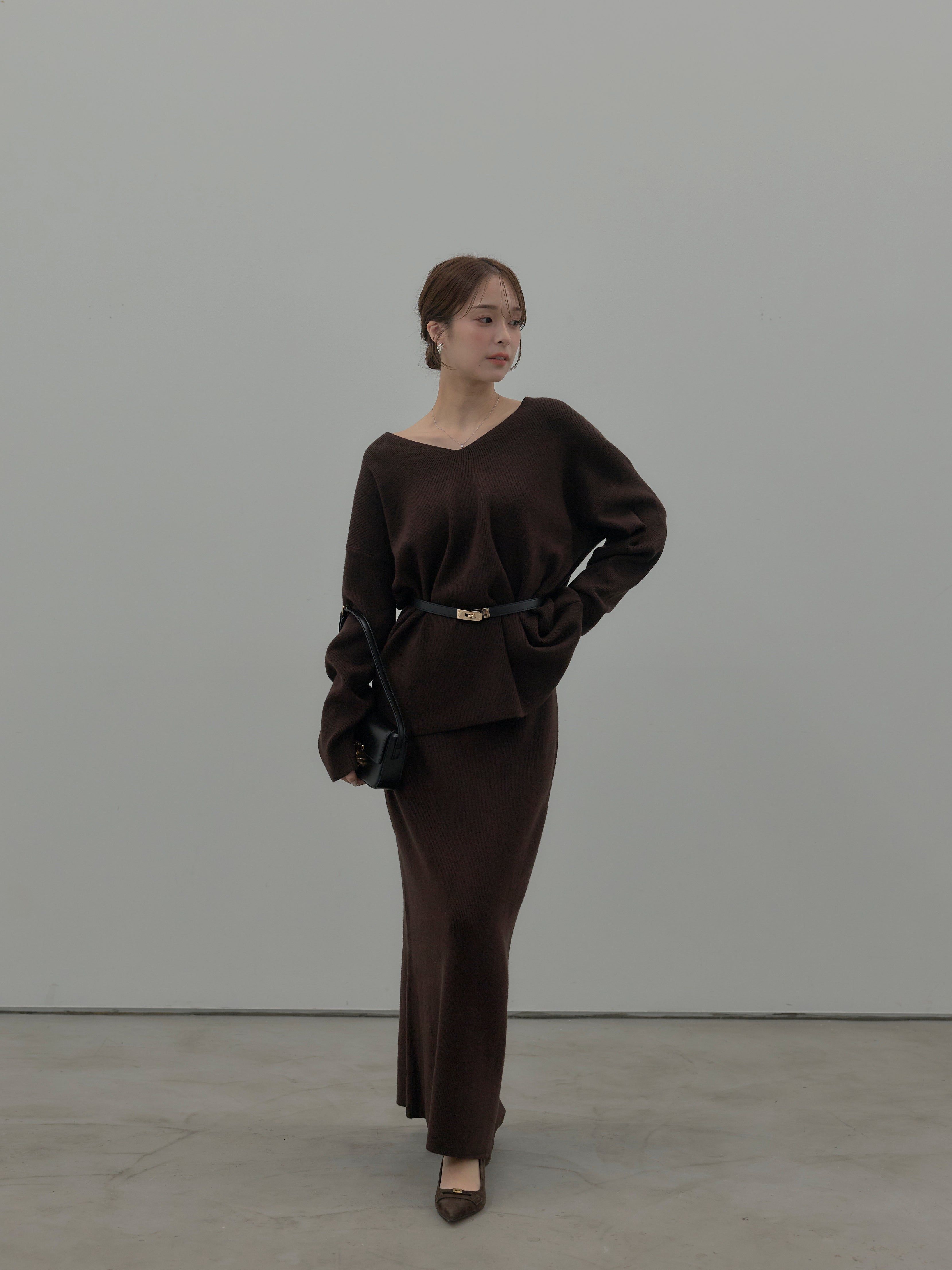 VネックニットSET UP (ベルト付き) – nairo