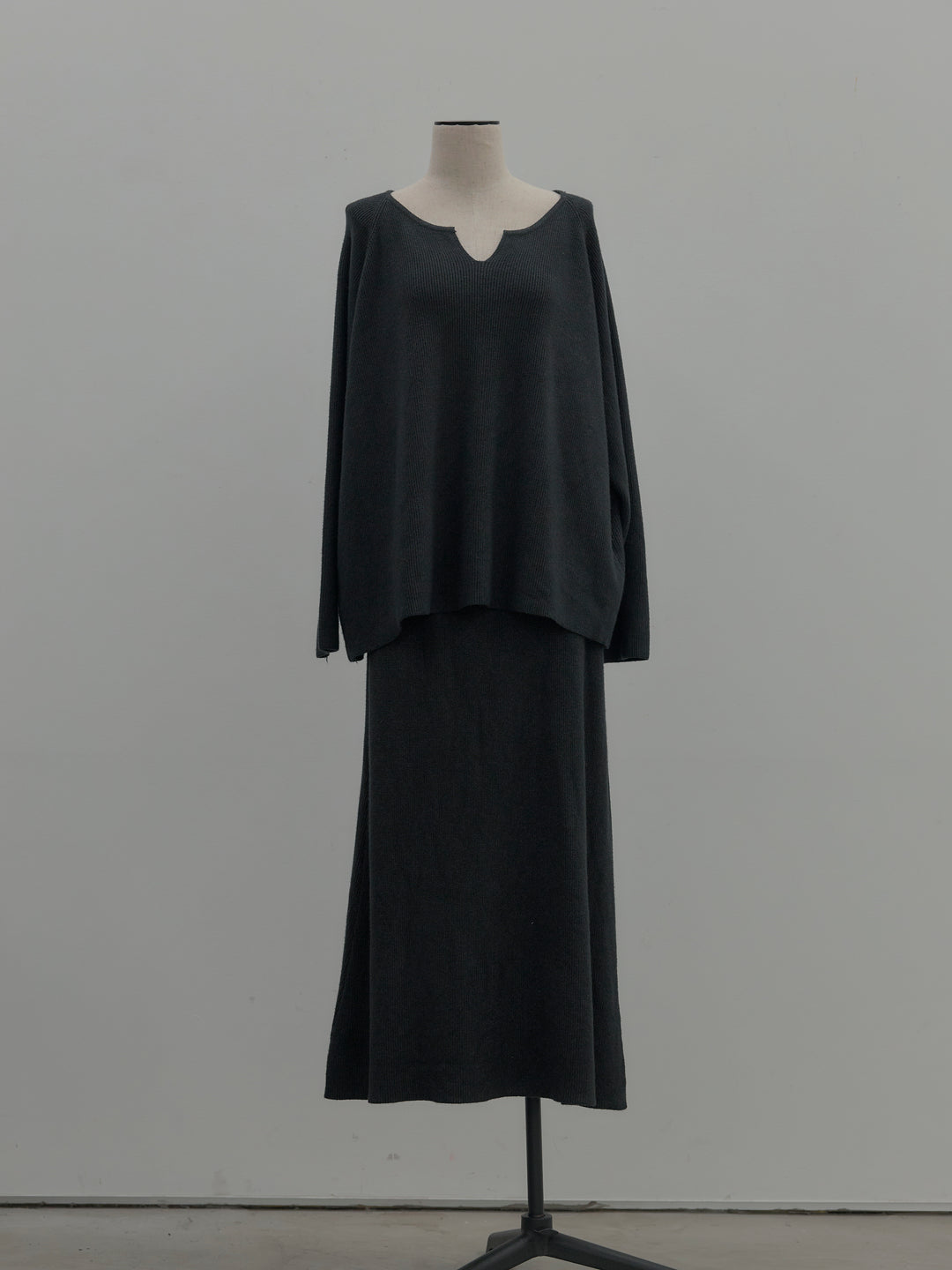 ミルキータッチキーネックニットSET UP(ストール付き)