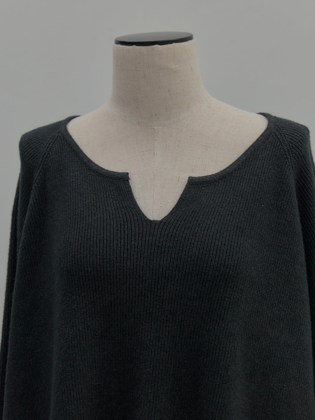 ミルキータッチキーネックニットSET UP(ストール付き)