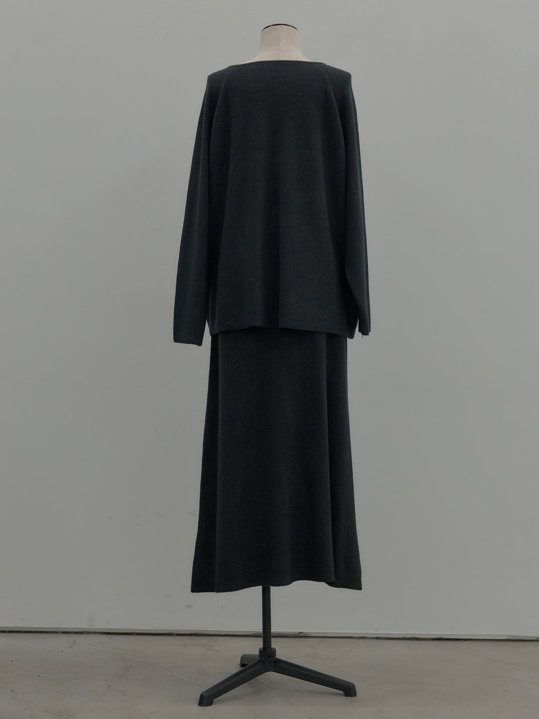 ミルキータッチキーネックニットSET UP(ストール付き)