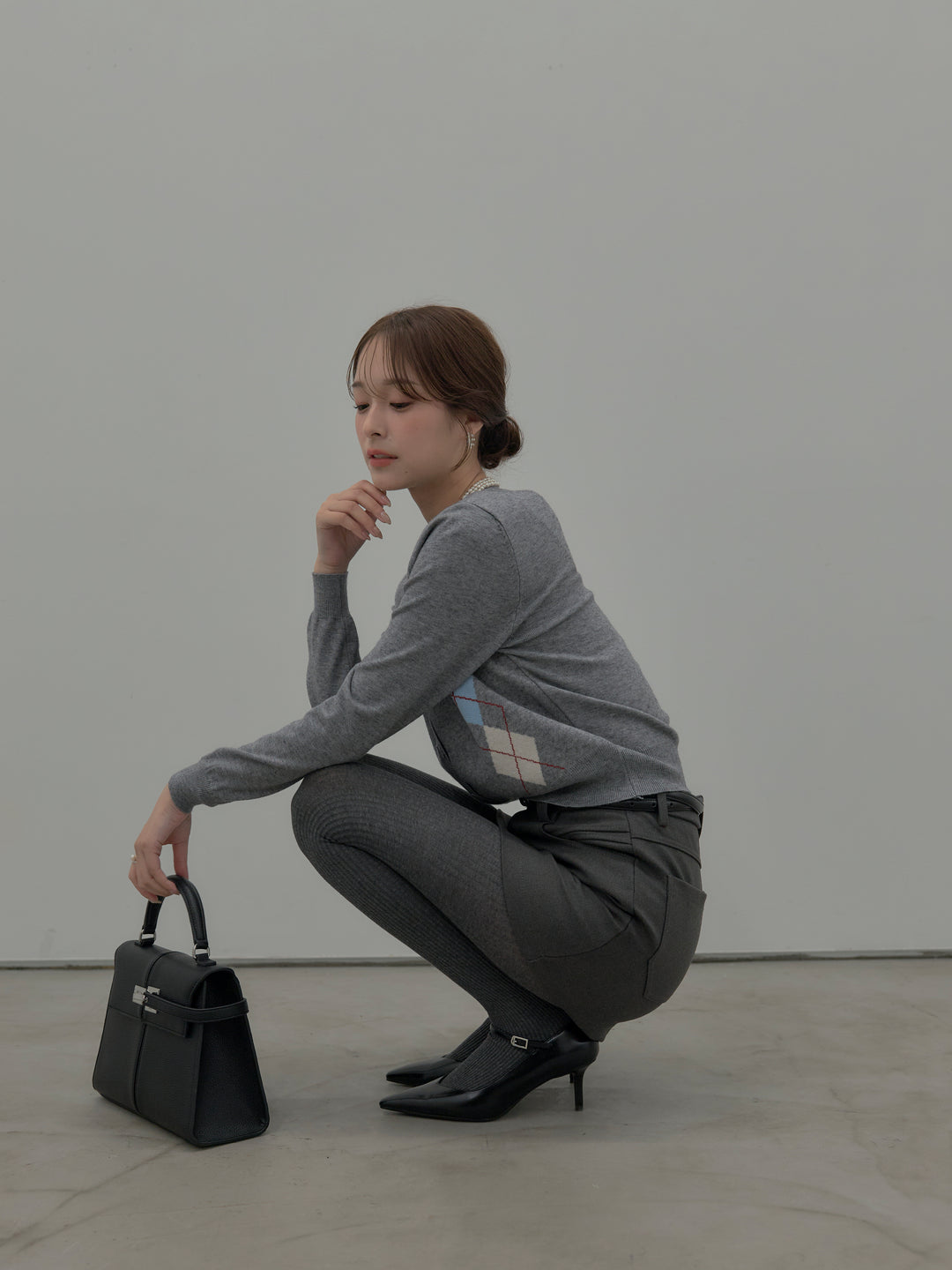 【SET】アーガイル柄ニットカーディガン+スムースタッチデザインポケットミニスカート(インパン付き)(2set)