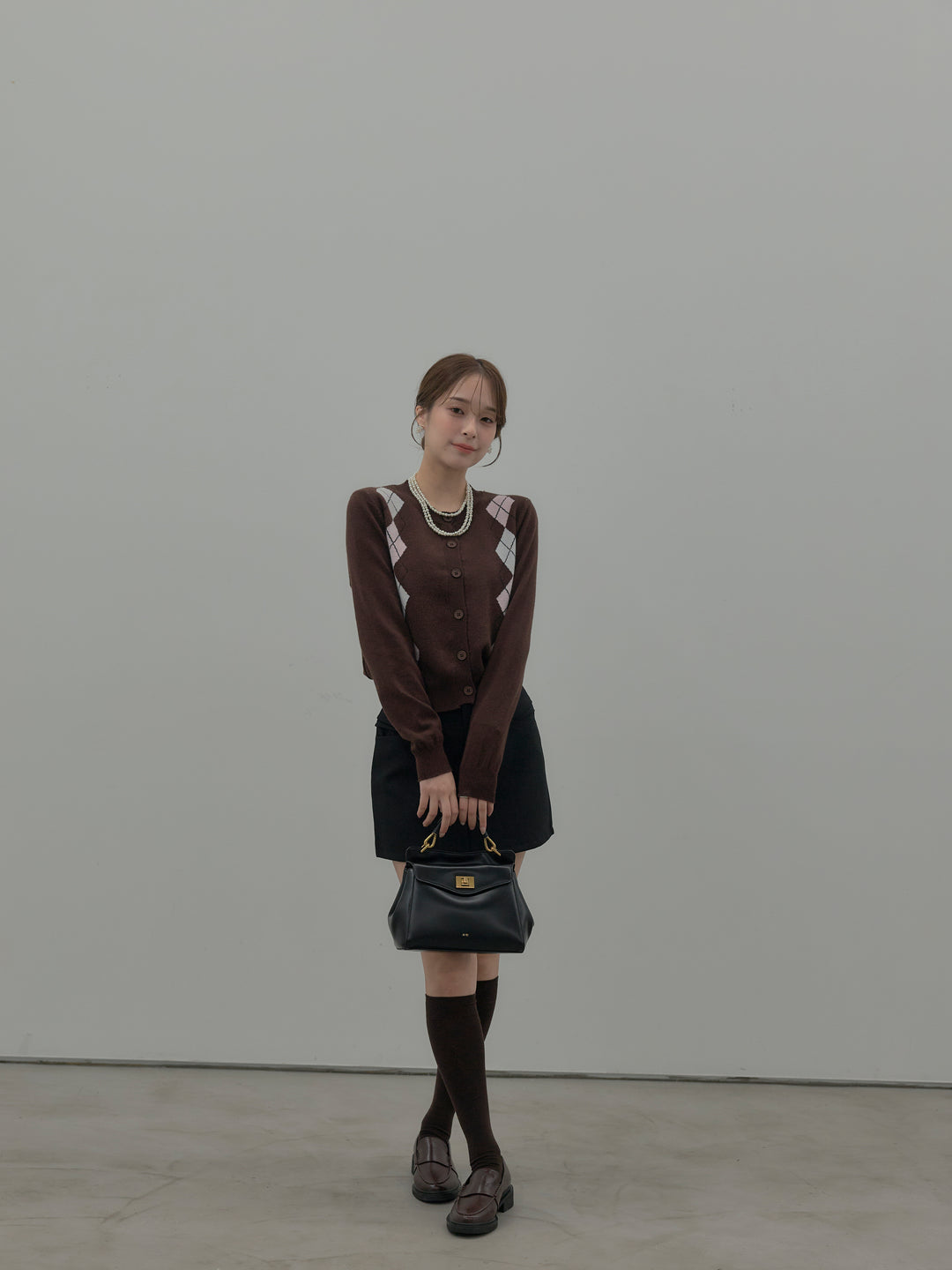 【SET】アーガイル柄ニットカーディガン+スムースタッチデザインポケットミニスカート(インパン付き)(2set)