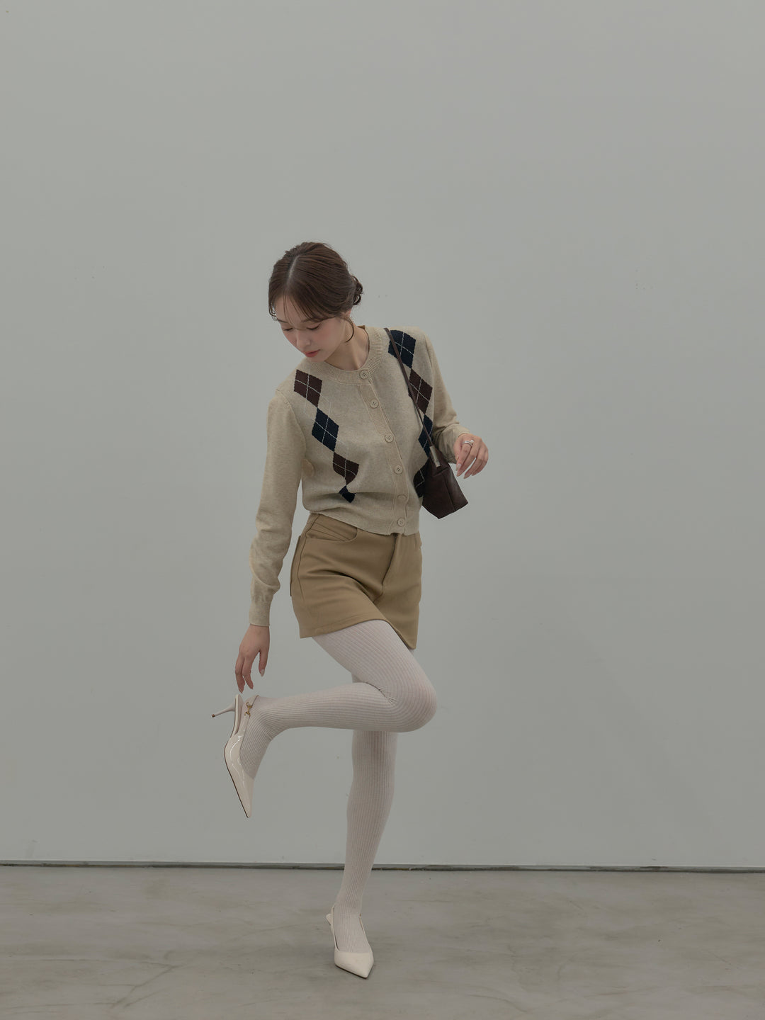 【SET】アーガイル柄ニットカーディガン+スムースタッチデザインポケットミニスカート(インパン付き)(2set)