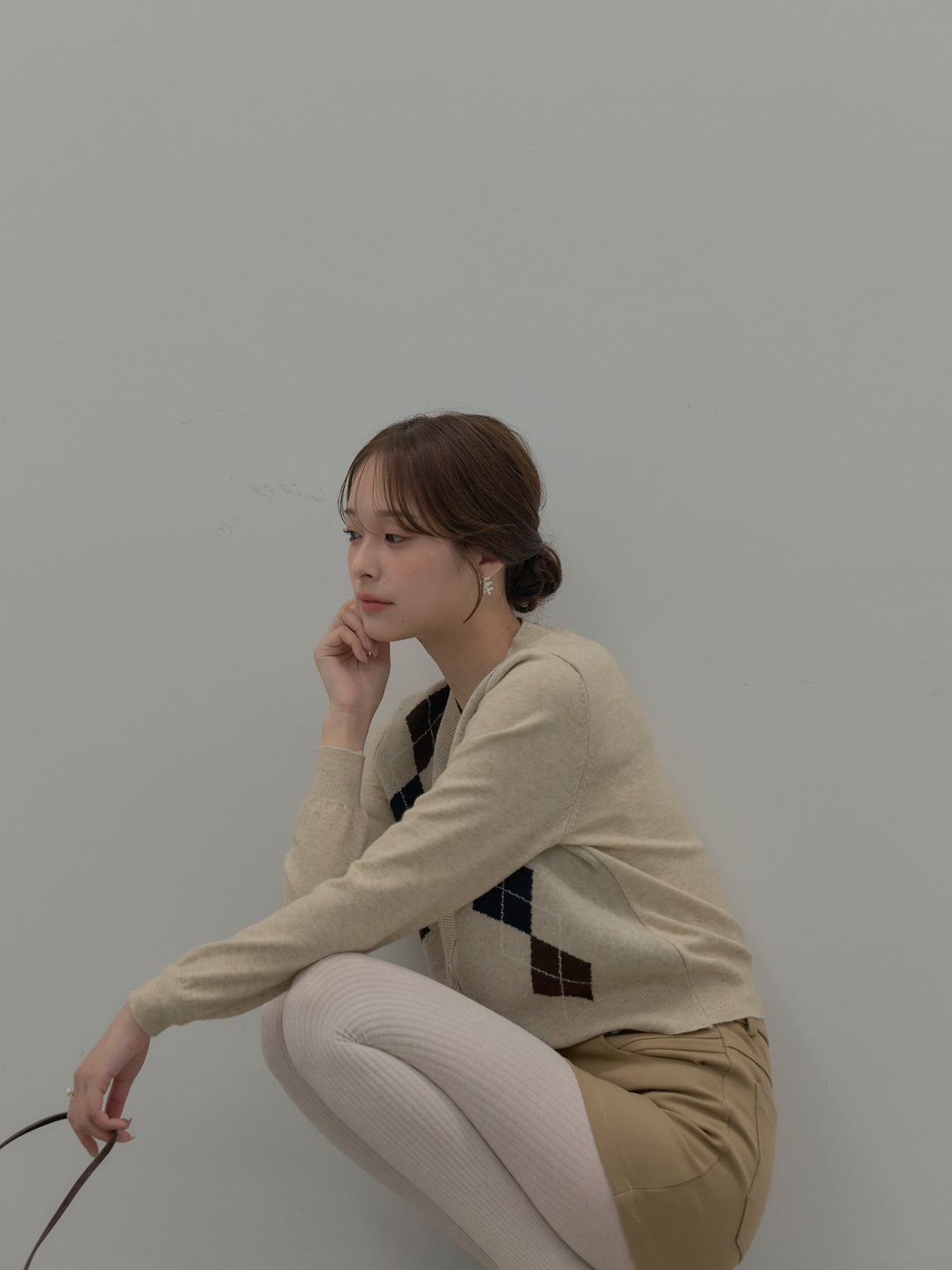 【SET】アーガイル柄ニットカーディガン+スムースタッチデザインポケットミニスカート(インパン付き)(2set)